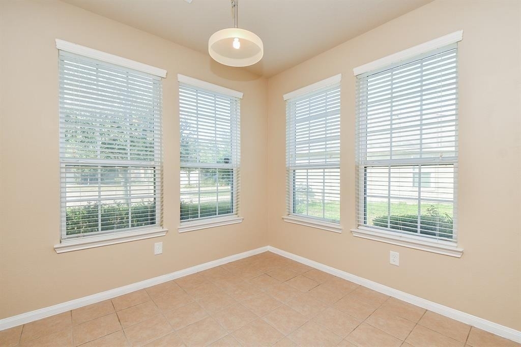 19311 Vermillion Court - Photo 11