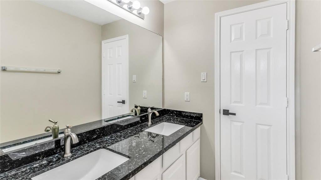 11405 Starlight Bay Street - Photo 37