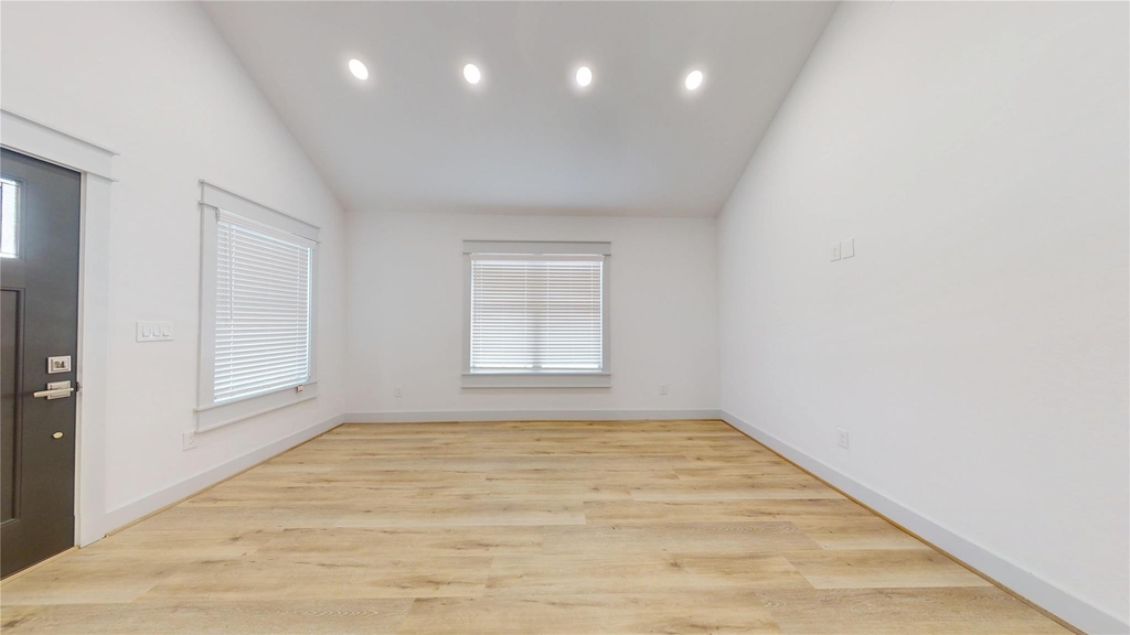 4305 Rogers Street - Photo 17
