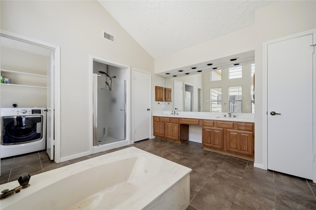 2019 First Crossing Boulevard - Photo 30