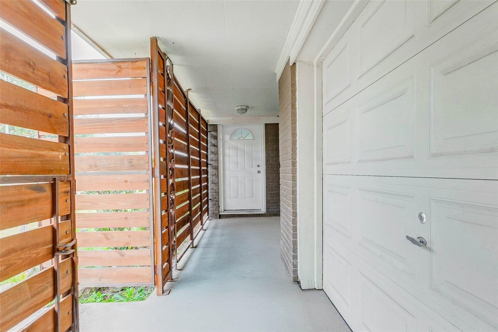 230 Bizerte Street - Photo 4