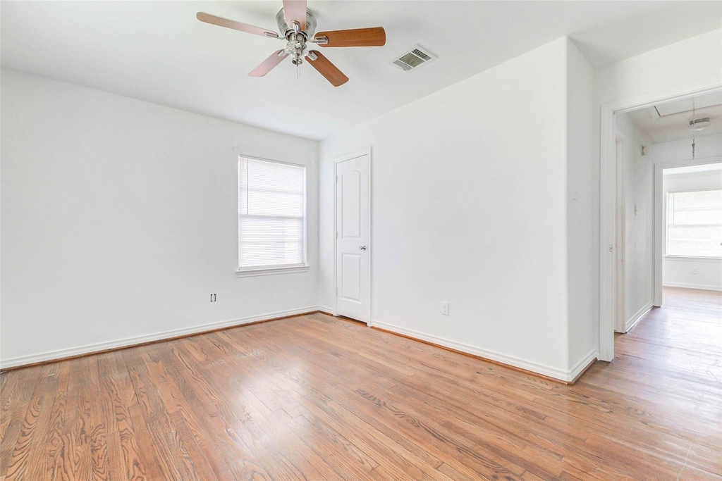 230 Bizerte Street - Photo 16