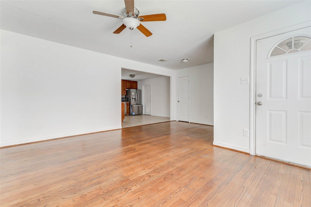 230 Bizerte Street - Photo 7
