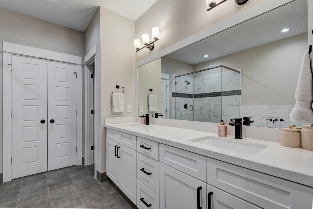 1181 W Tidwell Road - Photo 18