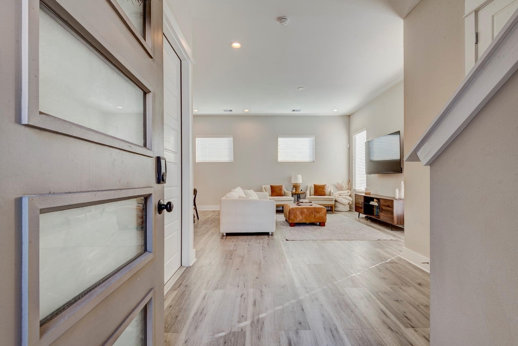 1181 W Tidwell Road - Photo 2