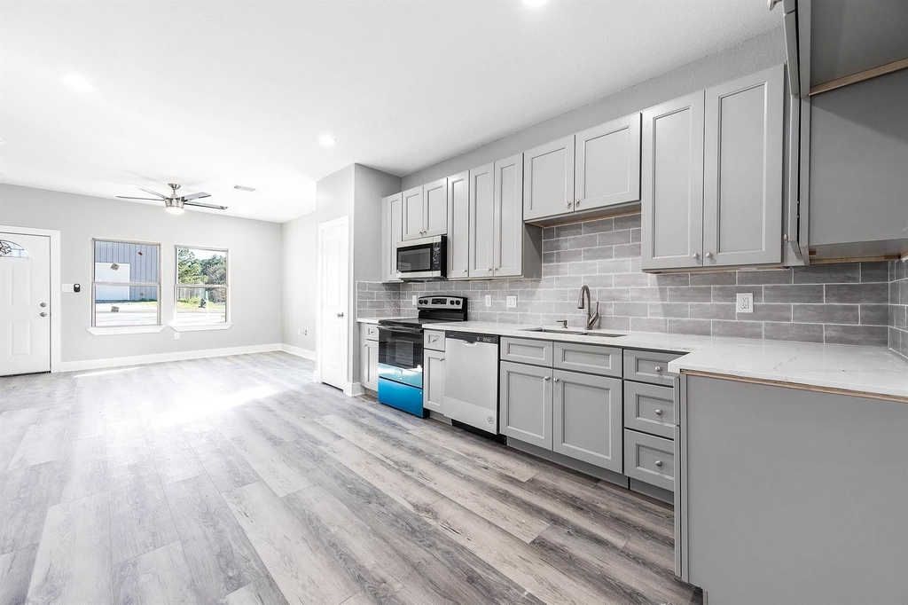 16986 W Hammon - Photo 4
