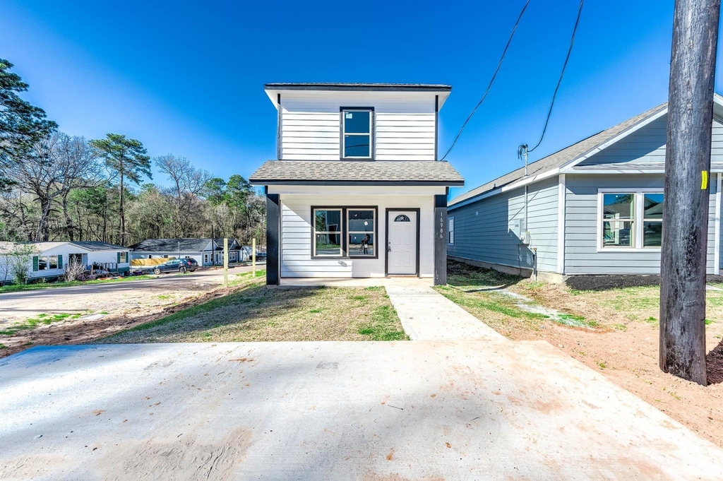16986 W Hammon - Photo 0