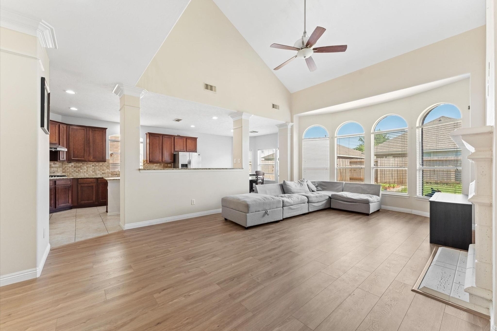 26414 Creston Woods Drive - Photo 9