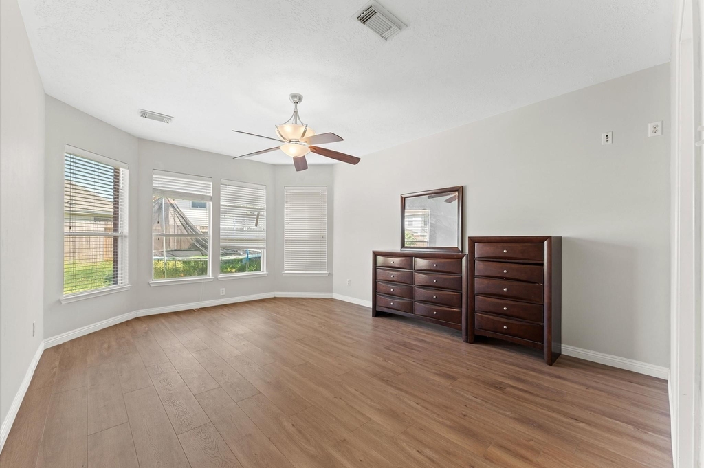 26414 Creston Woods Drive - Photo 15