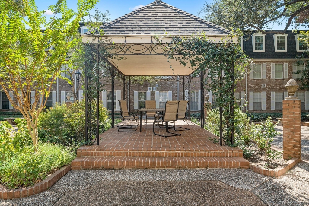 355 N Post Oak Lane - Photo 17