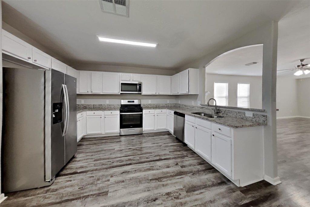 19411 Billineys Park Drive - Photo 2