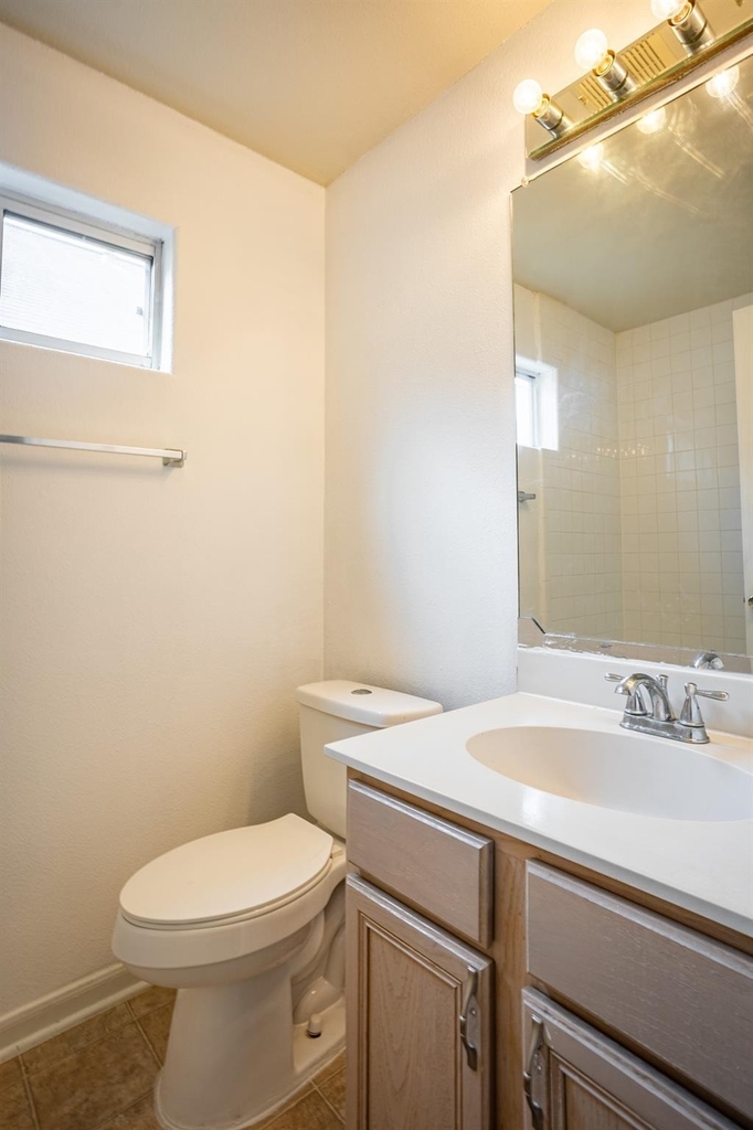 2220 Naomi Street - Photo 23
