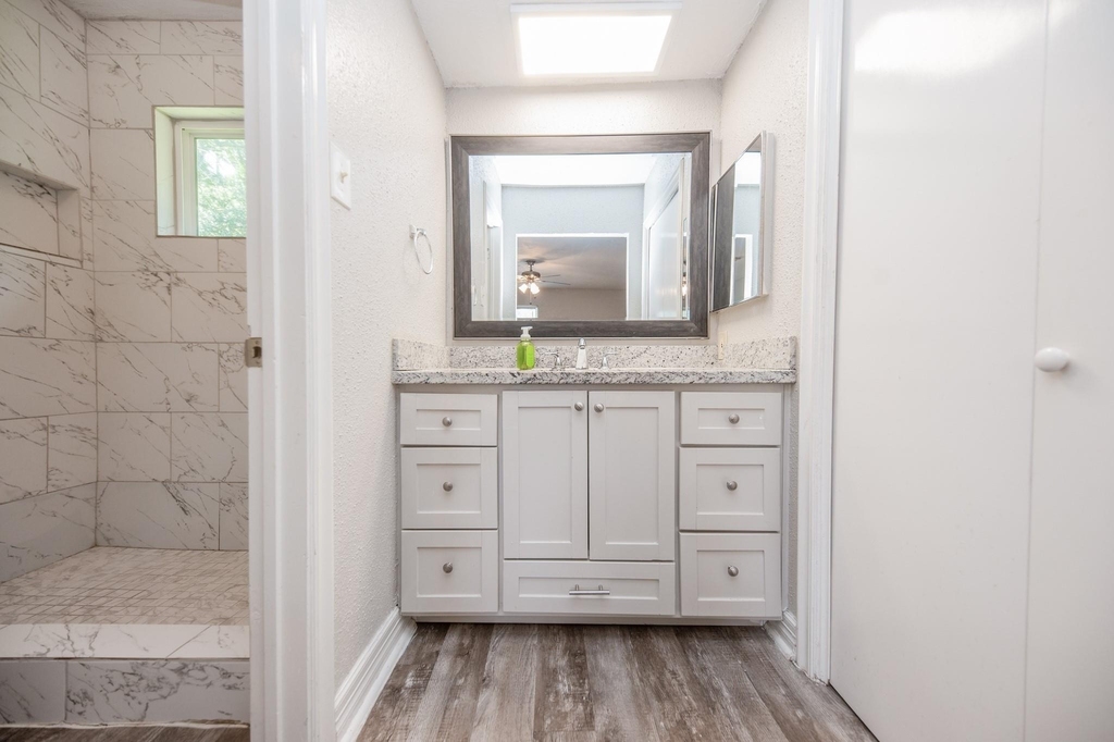 16418 Blackhawk Boulevard - Photo 14