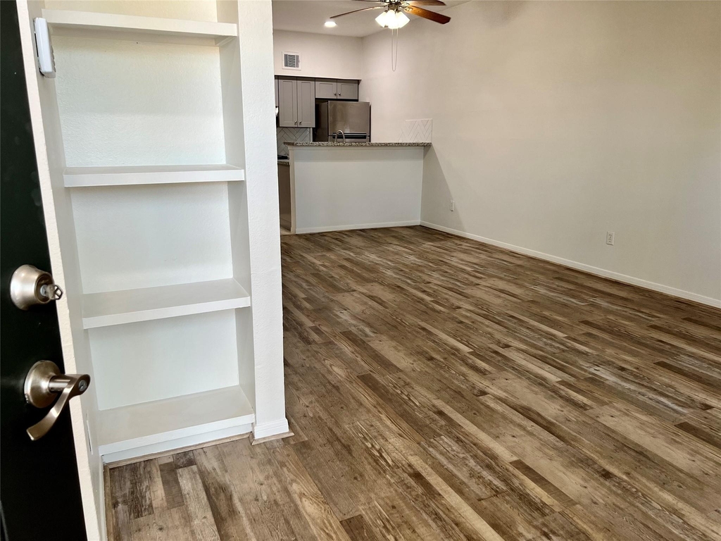 2626 Holly Hall Street - Photo 10
