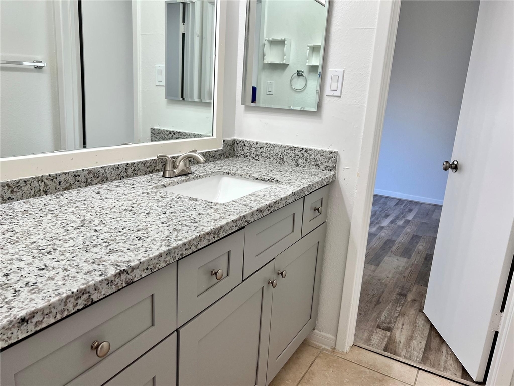 2626 Holly Hall Street - Photo 8