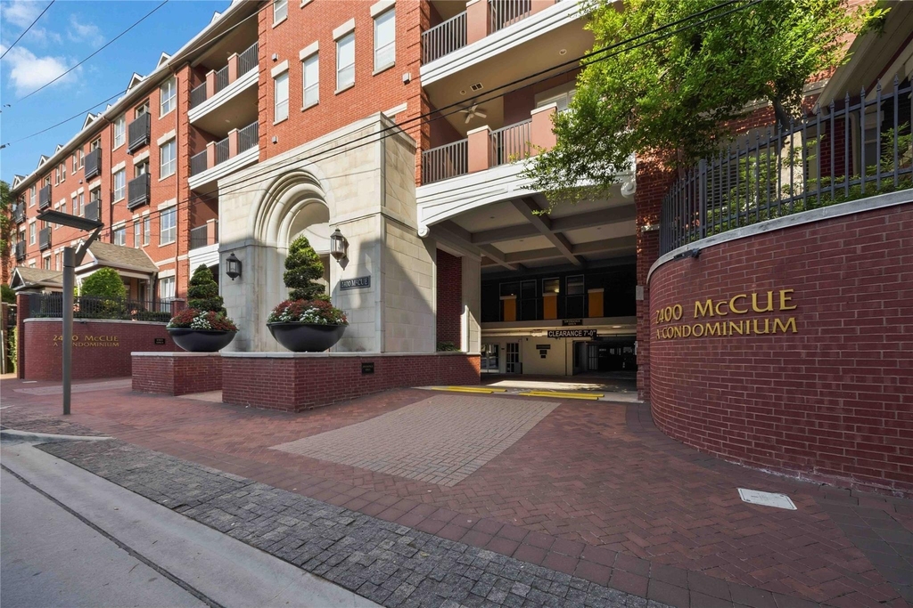2400 Mccue Road - Photo 1