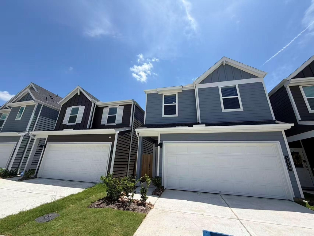 3539 Adelie Lane - Photo 1