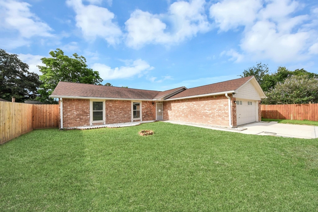14007 Fleur De Lis Boulevard - Photo 5
