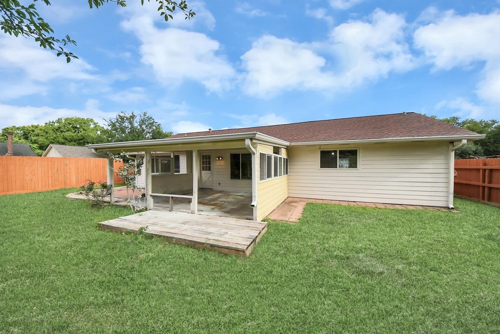 14007 Fleur De Lis Boulevard - Photo 9
