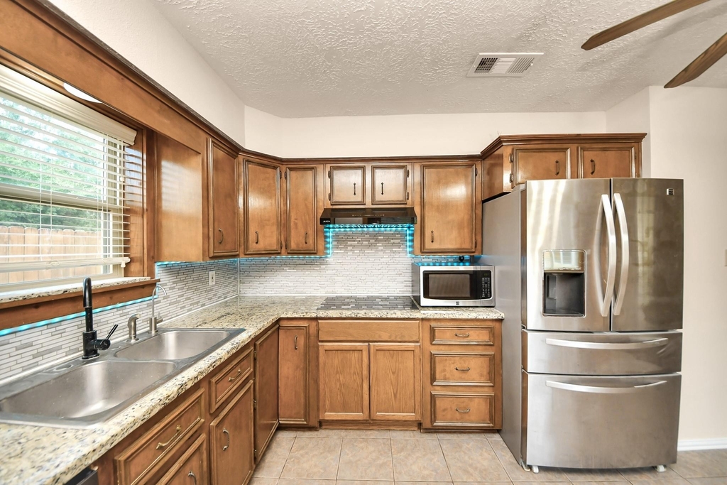 14007 Fleur De Lis Boulevard - Photo 25