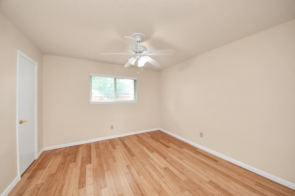 14007 Fleur De Lis Boulevard - Photo 33