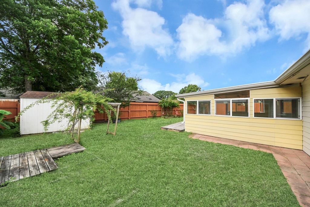 14007 Fleur De Lis Boulevard - Photo 10