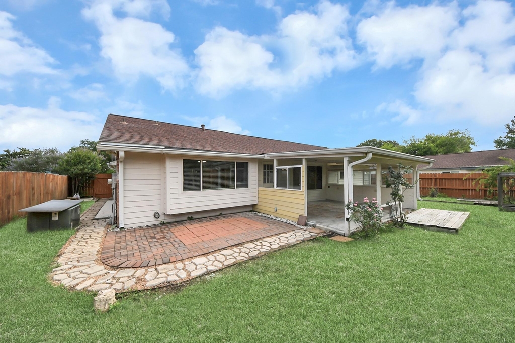 14007 Fleur De Lis Boulevard - Photo 8