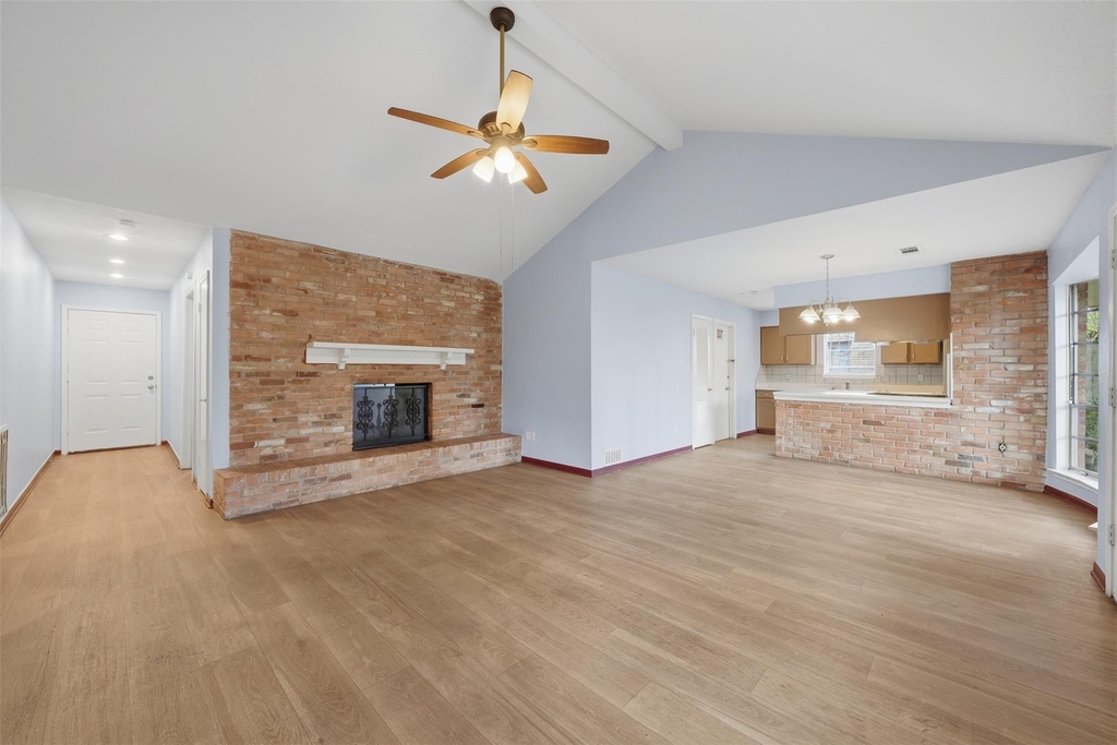 7015 Pella Drive - Photo 15