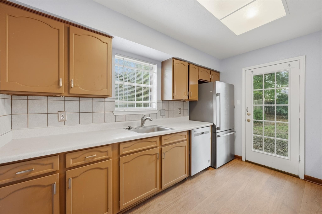 7015 Pella Drive - Photo 14