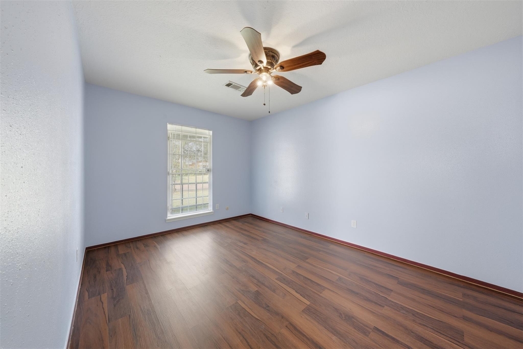 7015 Pella Drive - Photo 19