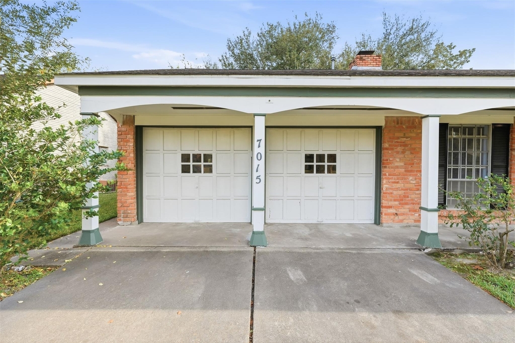 7015 Pella Drive - Photo 30