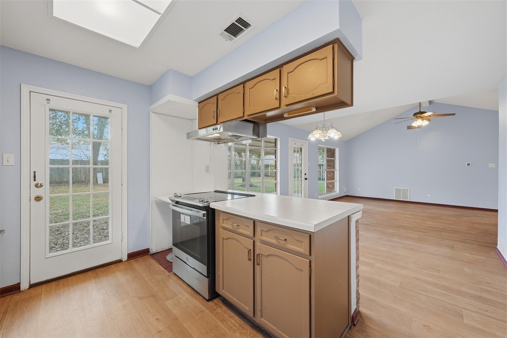 7015 Pella Drive - Photo 12