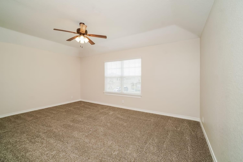 8907 Taylor Grove - Photo 7