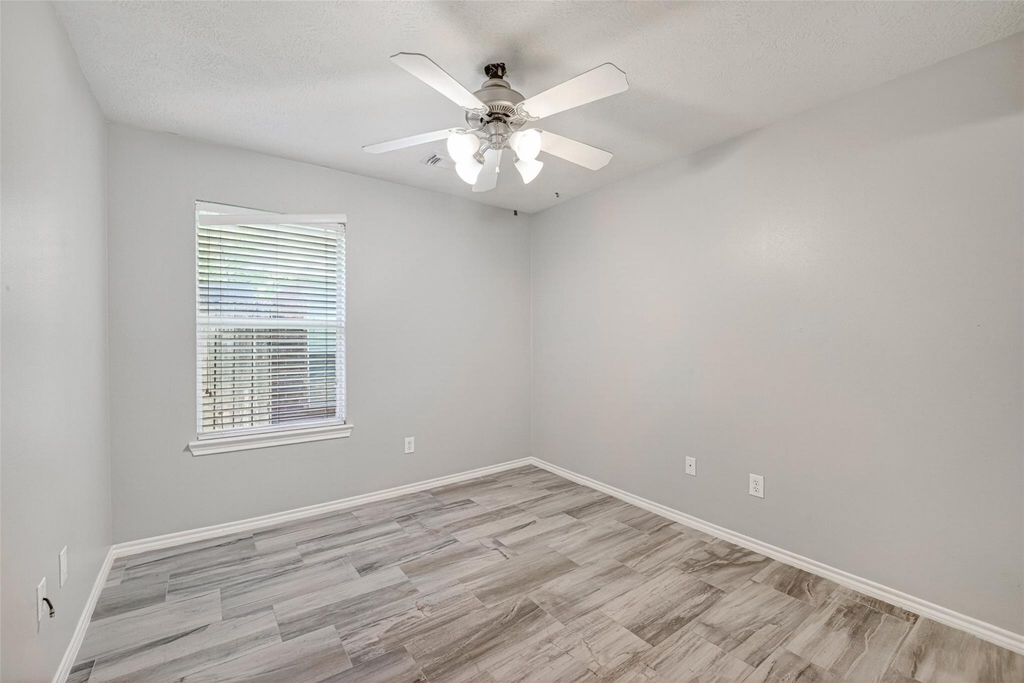 12015 Cottage Elm Court - Photo 17