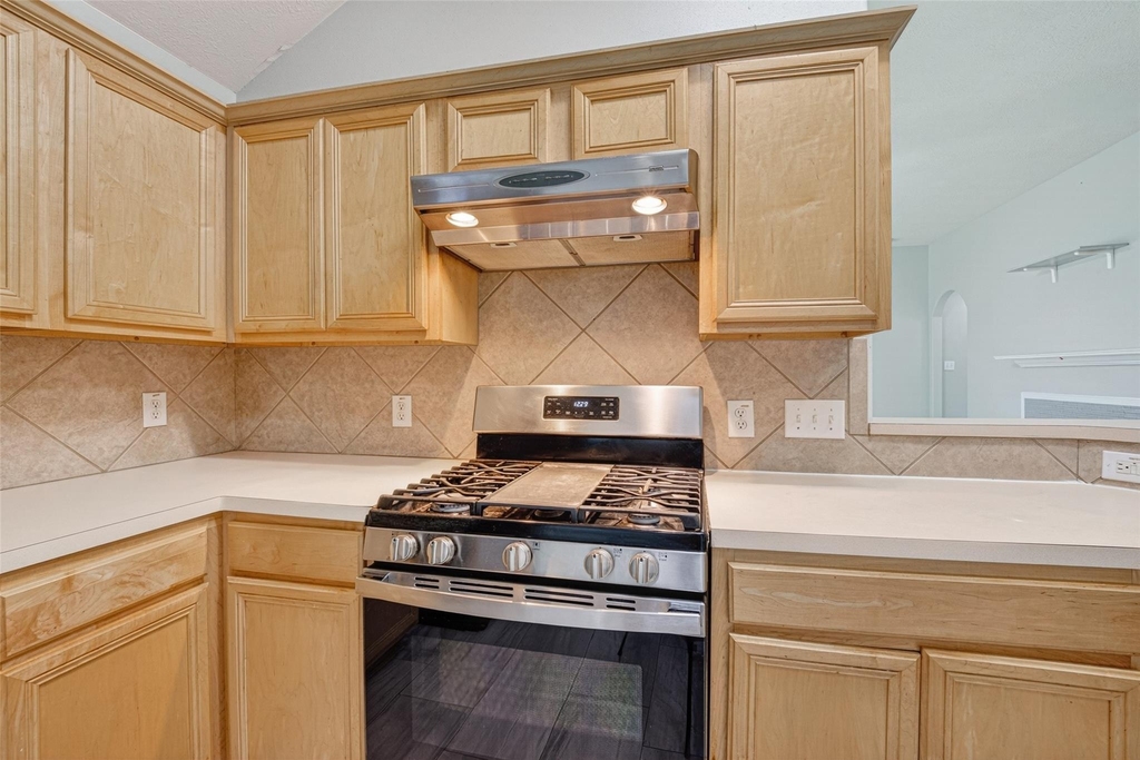 12015 Cottage Elm Court - Photo 9