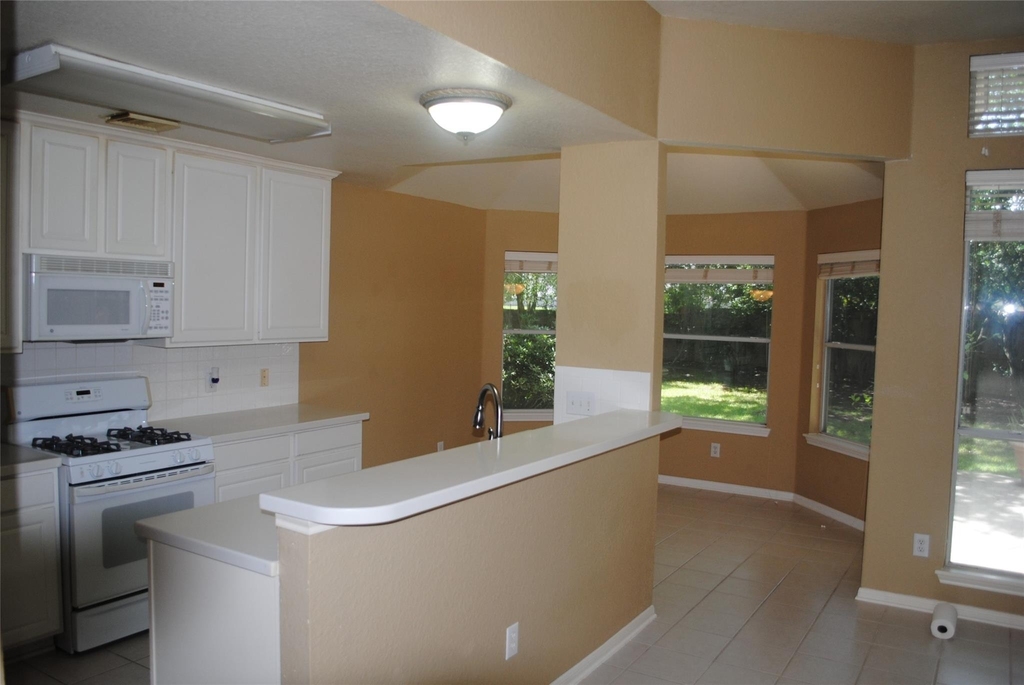 4606 Russett Lane - Photo 7