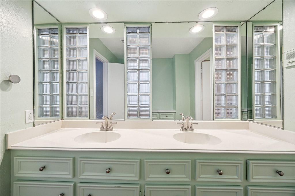 2511 Commonwealth Street - Photo 13