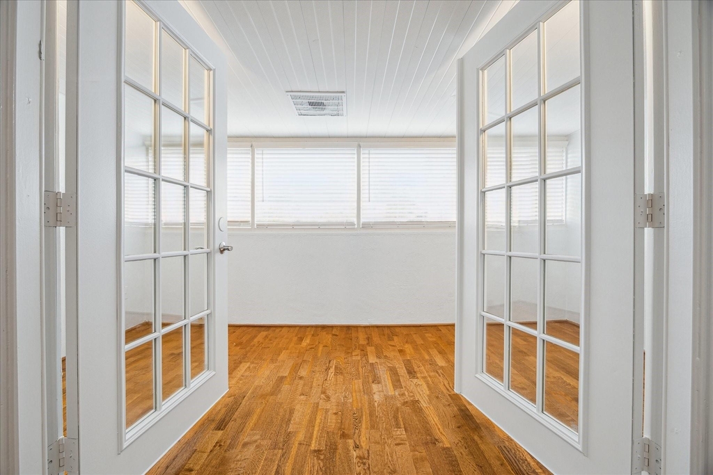 2511 Commonwealth Street - Photo 17