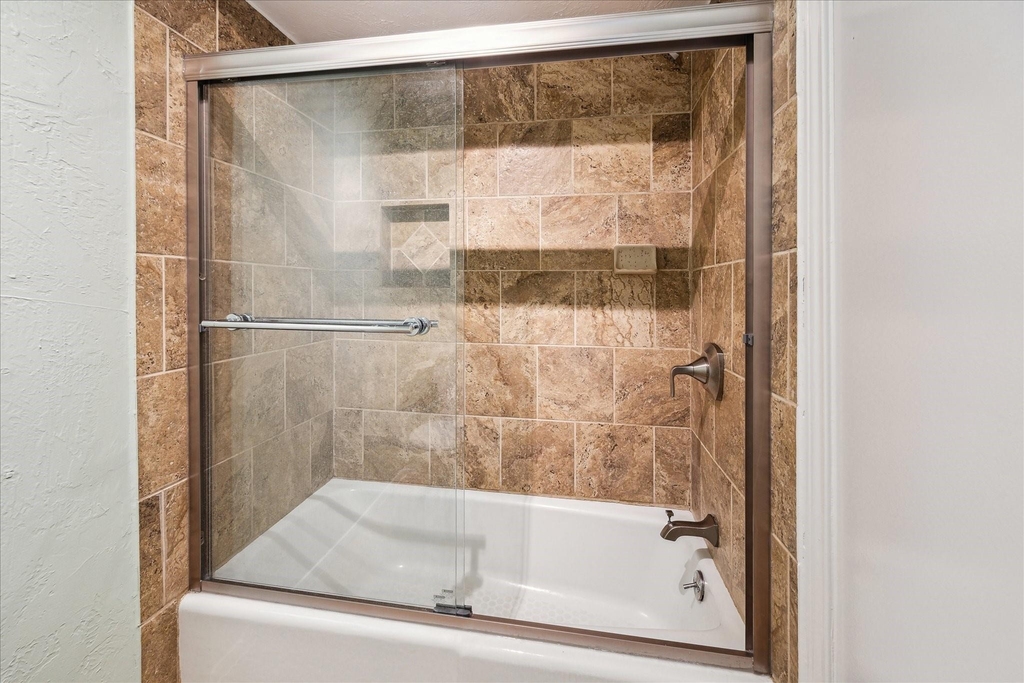 2511 Commonwealth Street - Photo 14
