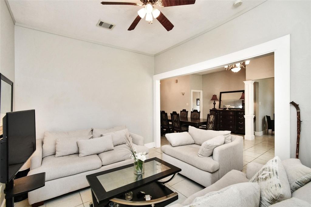 4819 Sherri Lane - Photo 2
