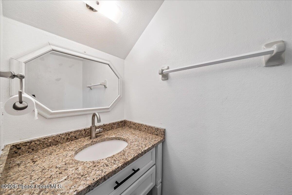 1300 Arlington Lane Ne - Photo 7