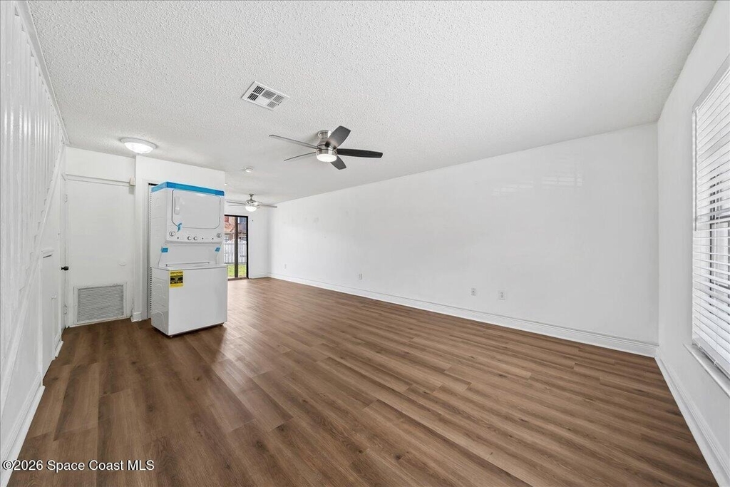1300 Arlington Lane Ne - Photo 6
