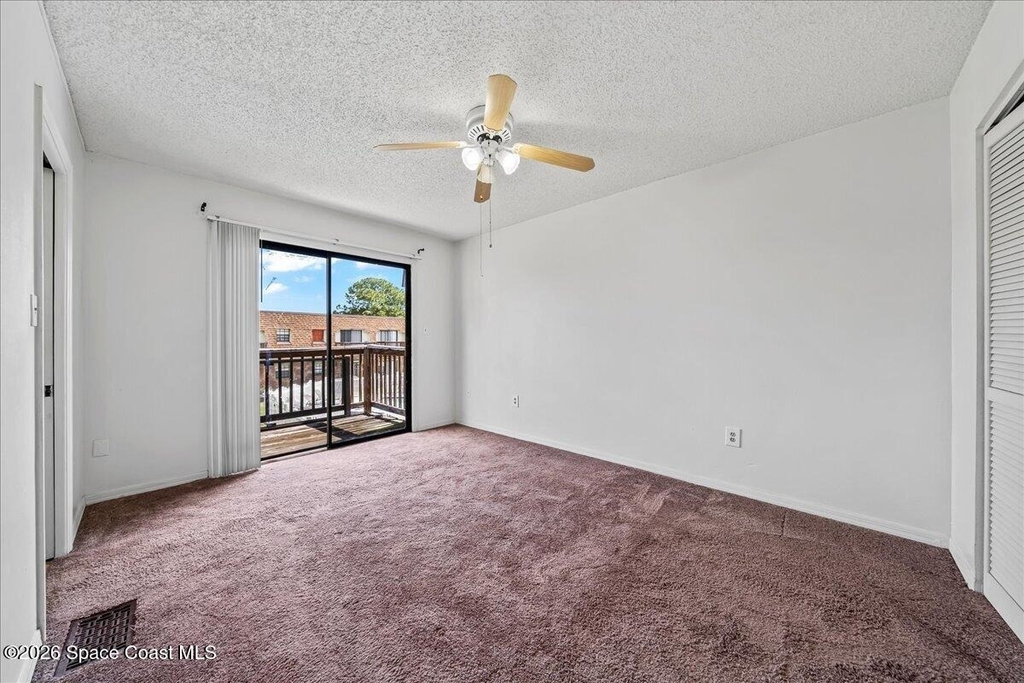 1300 Arlington Lane Ne - Photo 17