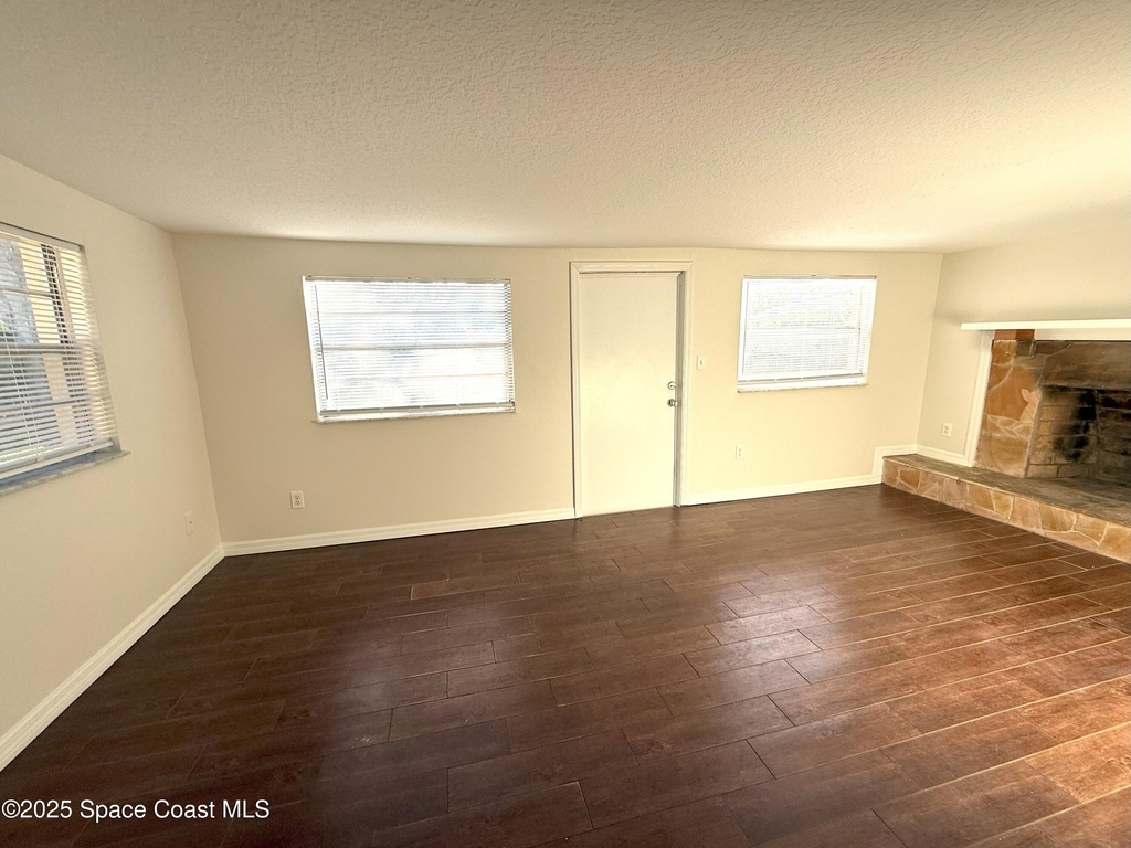 4850 Sutton Avenue - Photo 4