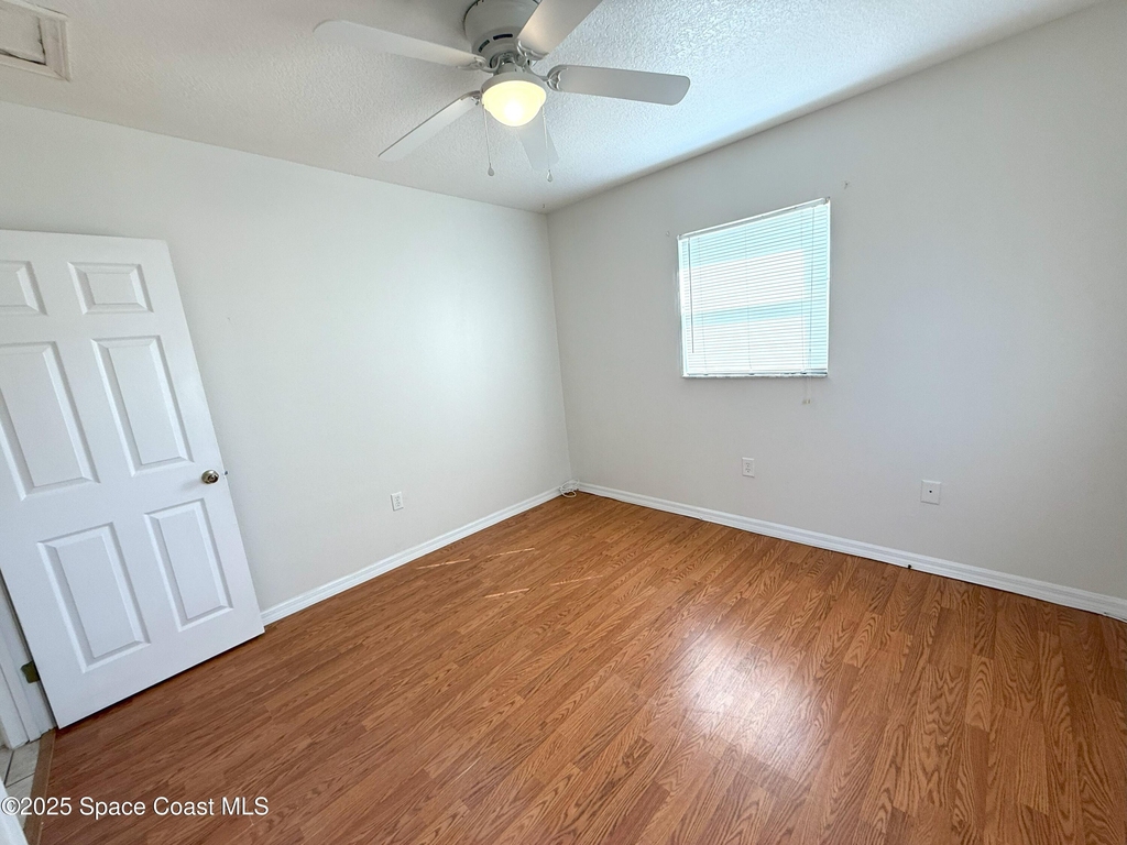 4850 Sutton Avenue - Photo 11