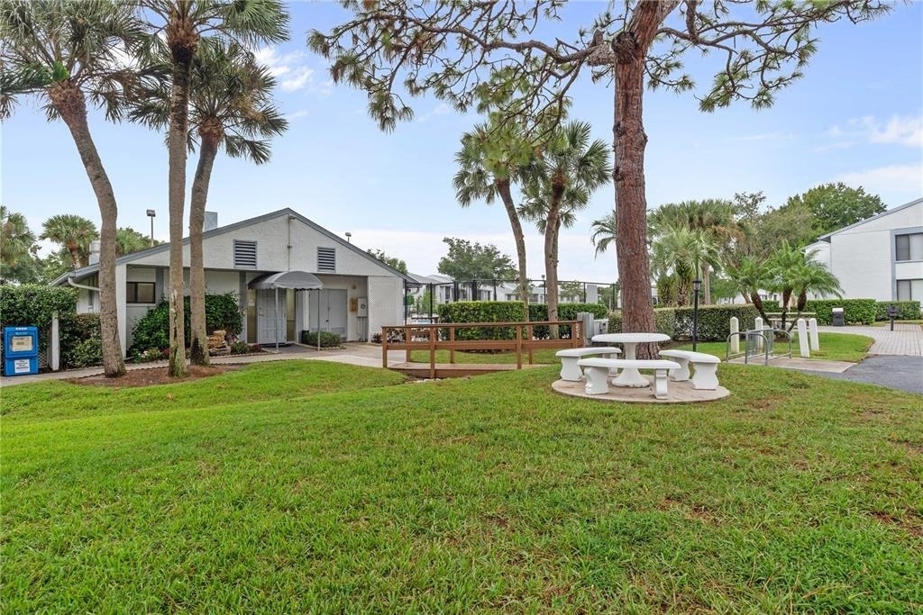 1182 Pine Ridge Circle W - Photo 25