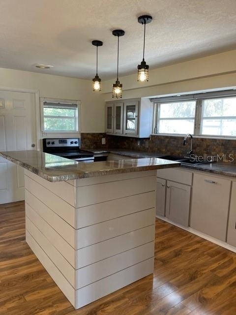 1731 W Saint Louis Street - Photo 1