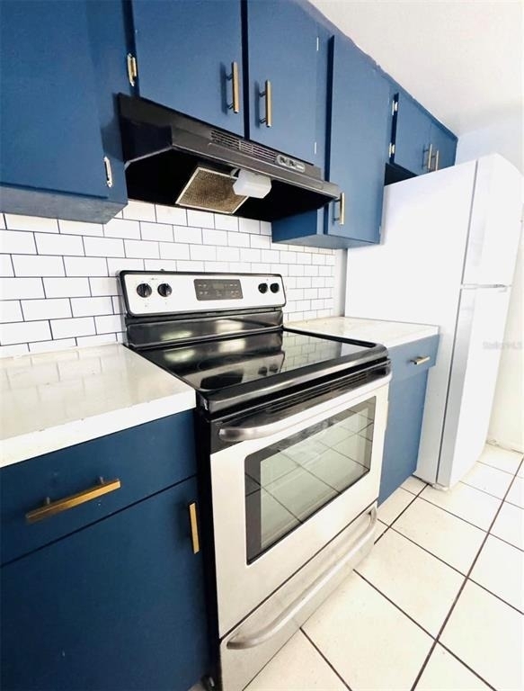 10313 Walton Street - Photo 3