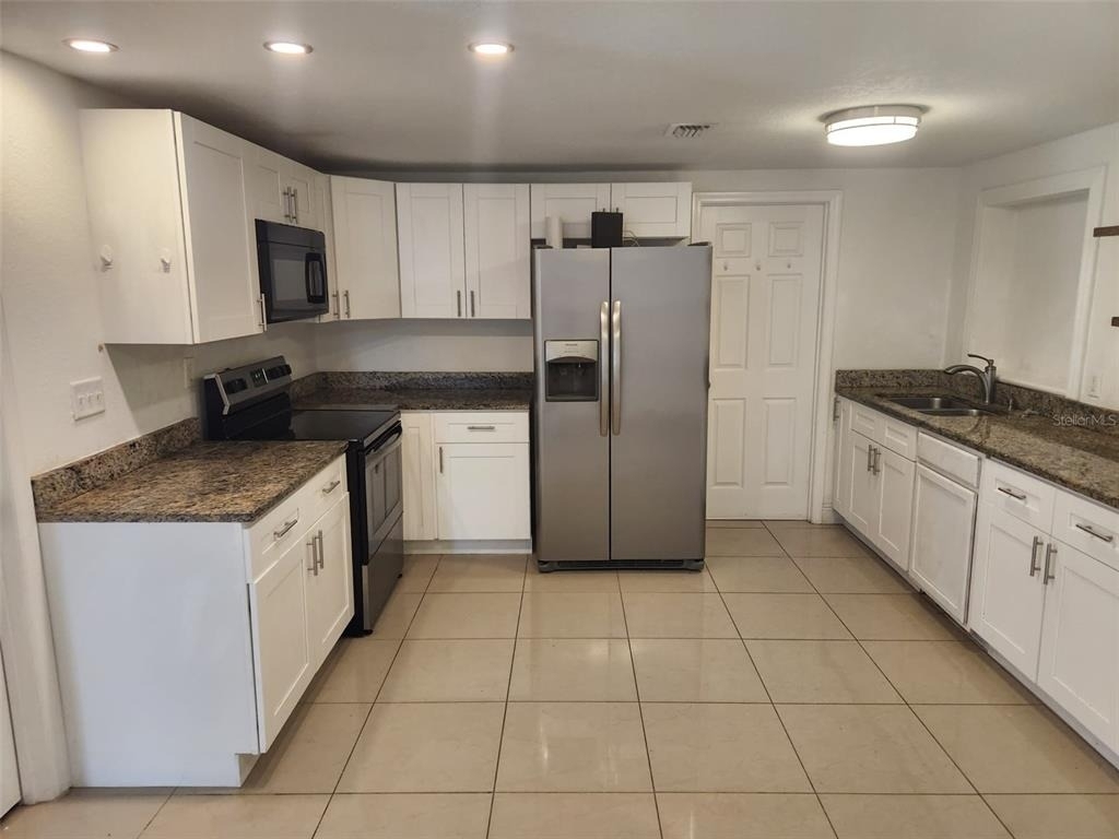 8518 Woodlake Drive - Photo 4