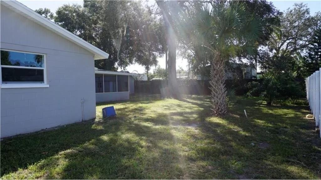 8518 Woodlake Drive - Photo 3